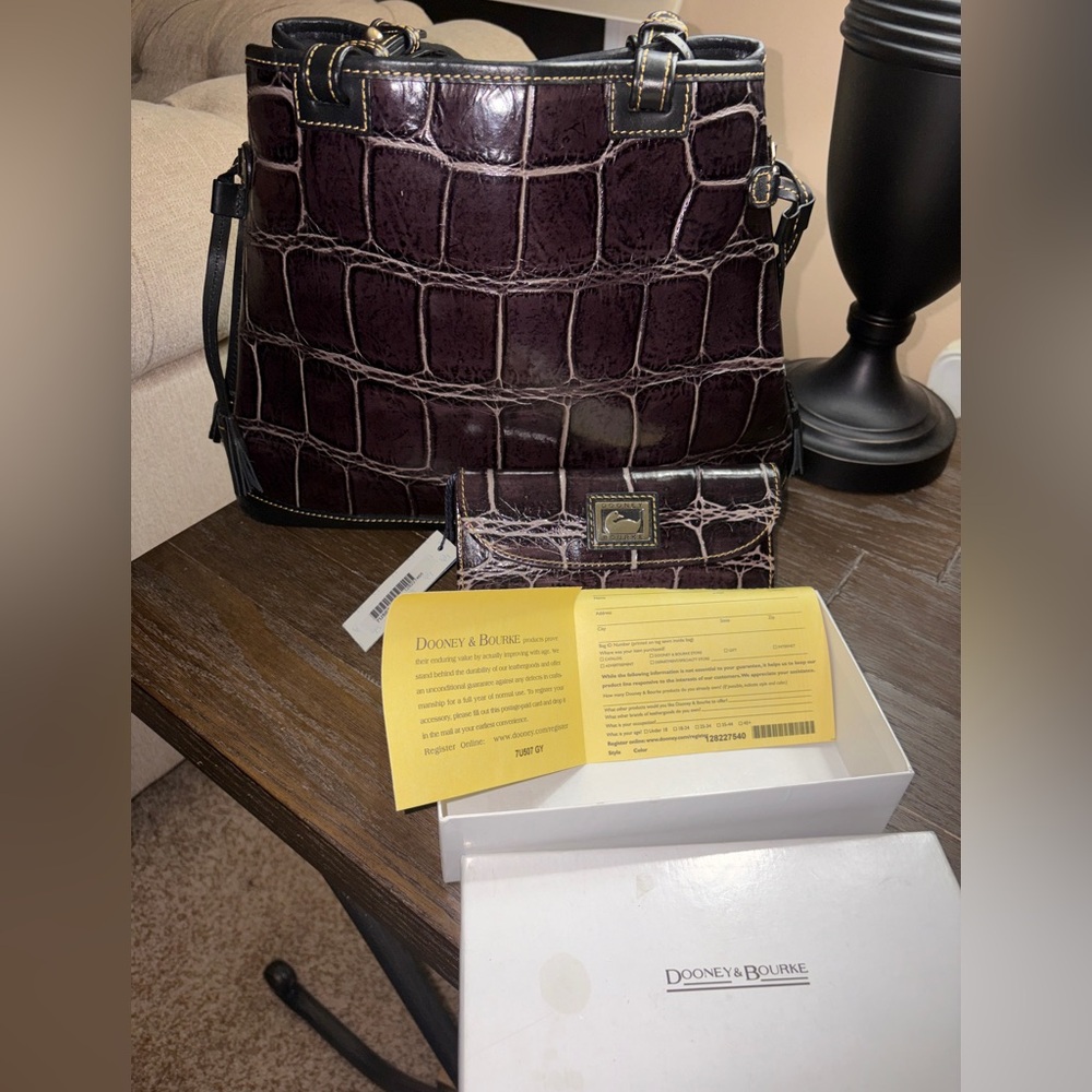 Dooney & Bourke Maurizia Croc-Embossed Aubergine Tote, Pouch EUC & NWT WALLET - Picture 4 of 15